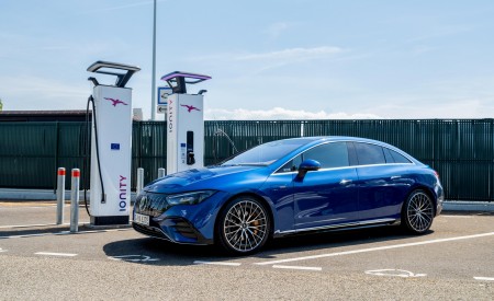 2023 Mercedes-AMG EQE 53 4Matic+ Charging Wallpapers 450x275 (52)