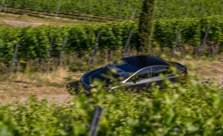 2023 Mercedes-AMG EQE 53 4Matic+ Front Three-Quarter Wallpapers 450x275 (127)