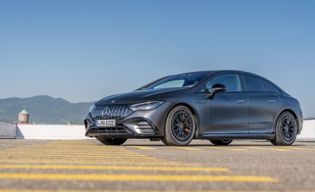 2023 Mercedes-AMG EQE 53 4Matic+ Front Three-Quarter Wallpapers 450x275 (108)