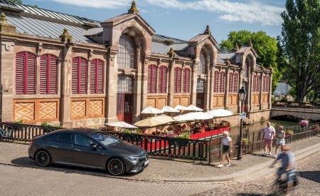 2023 Mercedes-AMG EQE 53 4Matic+ Front Three-Quarter Wallpapers 450x275 (113)