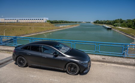 2023 Mercedes-AMG EQE 53 4Matic+ Front Three-Quarter Wallpapers 450x275 (132)