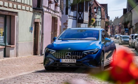2023 Mercedes-AMG EQE 53 4Matic+ Front Wallpapers 450x275 (58)