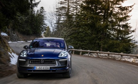 2023 Porsche Macan T (Color: Gentian Blue Metallic) Front Wallpapers 450x275 (162)