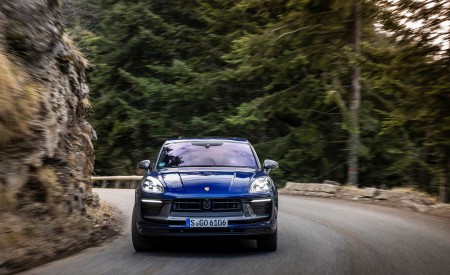2023 Porsche Macan T (Color: Gentian Blue Metallic) Front Wallpapers 450x275 (157)