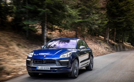 2023 Porsche Macan T (Color: Gentian Blue Metallic) Front Wallpapers 450x275 (158)