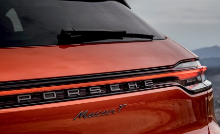 2023 Porsche Macan T (Color: Papaya Metallic) Detail Wallpapers  450x275 (143)