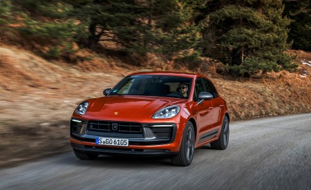 2023 Porsche Macan T (Color: Papaya Metallic) Front Wallpapers  450x275 (90)
