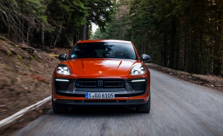 2023 Porsche Macan T (Color: Papaya Metallic) Front Wallpapers 450x275 (91)