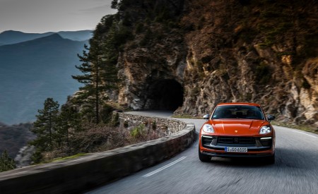 2023 Porsche Macan T (Color: Papaya Metallic) Front Wallpapers  450x275 (93)