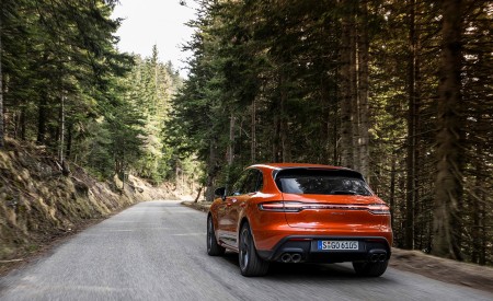 2023 Porsche Macan T (Color: Papaya Metallic) Rear Wallpapers 450x275 (107)