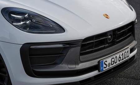 2023 Porsche Macan T (Color: Pure White) Detail Wallpapers  450x275 (60)