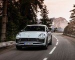 2023 Porsche Macan T (Color: Pure White) Front Wallpapers 150x120 (2)