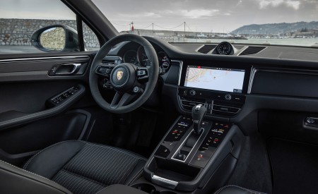2023 Porsche Macan T (Color: Pure White) Interior Wallpapers 450x275 (73)