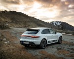 2023 Porsche Macan T (Color: Pure White) Rear Three-Quarter Wallpapers 150x120 (47)