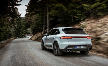 2023 Porsche Macan T (Color: Pure White) Rear Three-Quarter Wallpapers 450x275 (5)