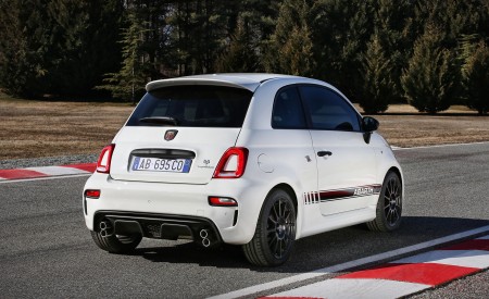 2022 Abarth 695 Competizione Rear Three-Quarter Wallpapers 450x275 (12)