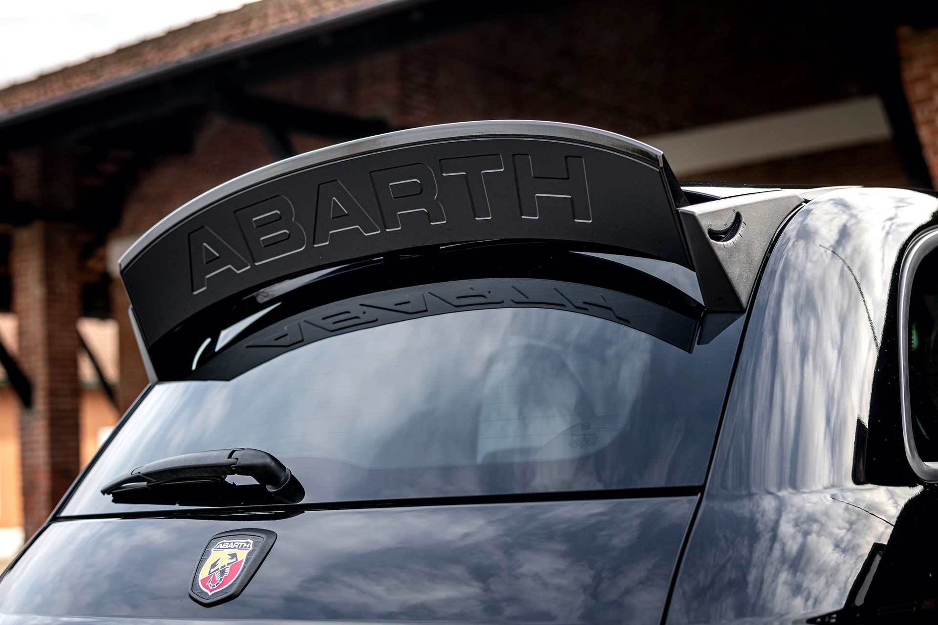 2022 Abarth 695 Competizione Spoiler Wallpapers (15)