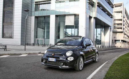 2022 Abarth 695 Turismo Front Three-Quarter Wallpapers 450x275 (3)