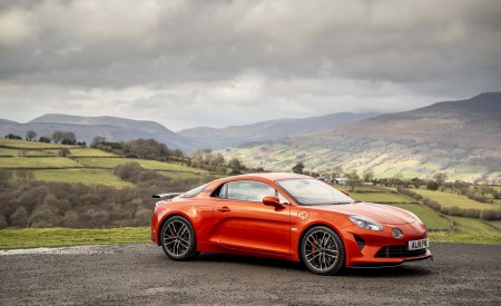 2022 Alpine A110 S UK version Front Three-Quarter Wallpapers 450x275 (10)