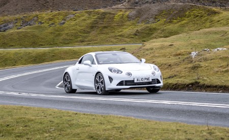 2022 Alpine A110 UK version Front Three-Quarter Wallpapers 450x275 (8)