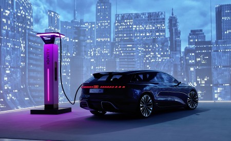 2022 Audi A6 Avant e-tron Concept (Color: Neptune Valley) Charging Wallpapers 450x275 (23)
