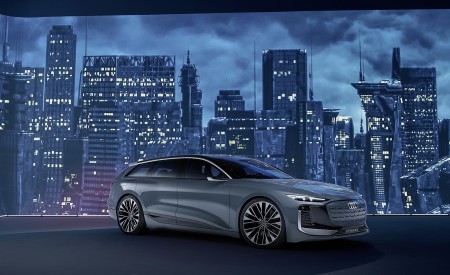 2022 Audi A6 Avant e-tron Concept (Color: Neptune Valley) Front Three-Quarter Wallpapers 450x275 (20)