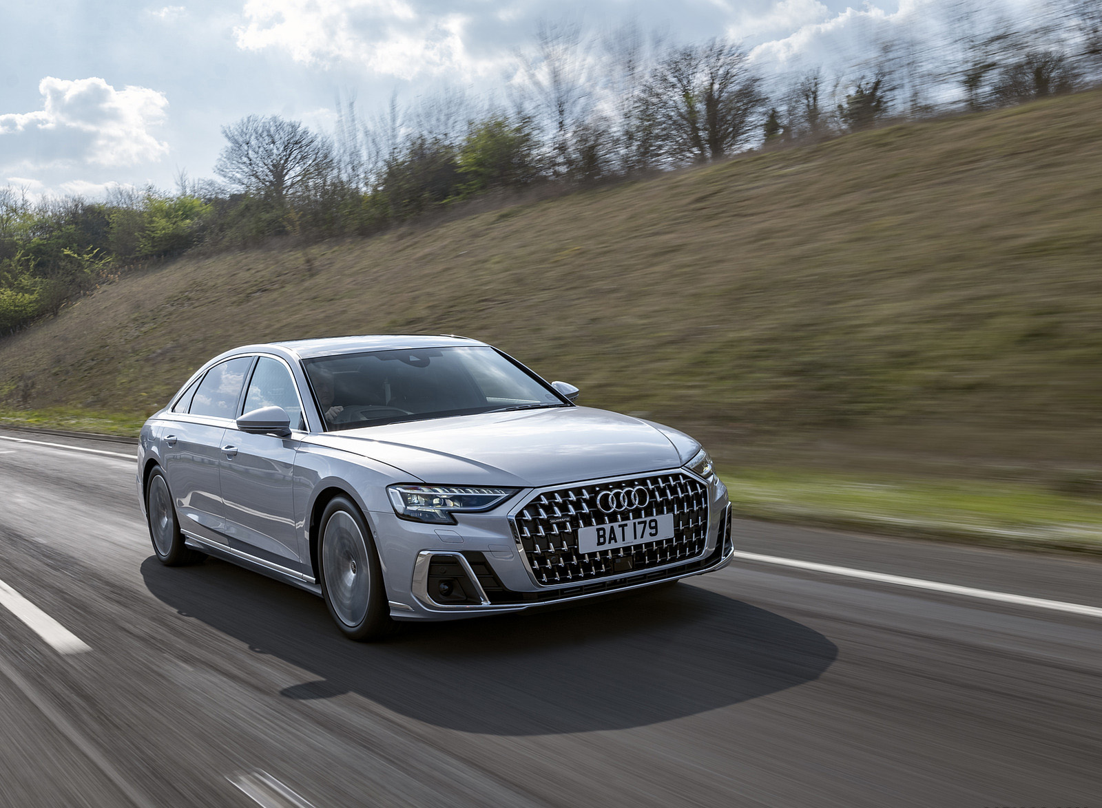 2022 Audi A8 L 60 TFSI e (UK-Spec; Plug-In Hybrid) Front Three-Quarter Wallpapers (14)