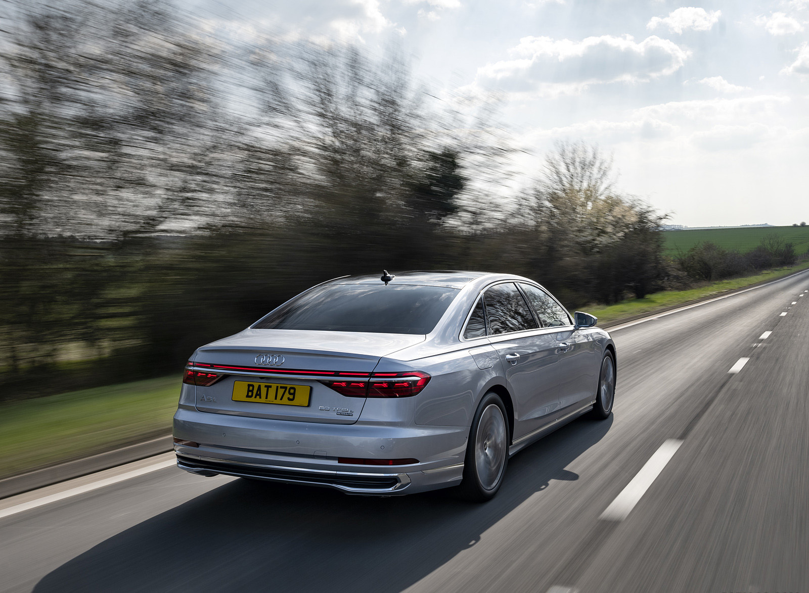 2022 Audi A8 L 60 TFSI e (UK-Spec; Plug-In Hybrid) Rear Three-Quarter Wallpapers #16 of 64