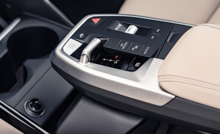 2022 BMW 2 Series 220i Active Tourer (UK-Spec) Interior Detail Wallpapers 450x275 (77)