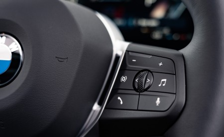 2022 BMW 2 Series 220i Active Tourer (UK-Spec) Interior Steering Wheel Wallpapers 450x275 (68)