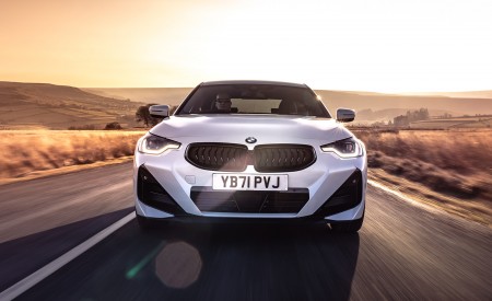 2022 BMW 2 Series 220i Coupé (UK-Spec) Front Wallpapers 450x275 (45)