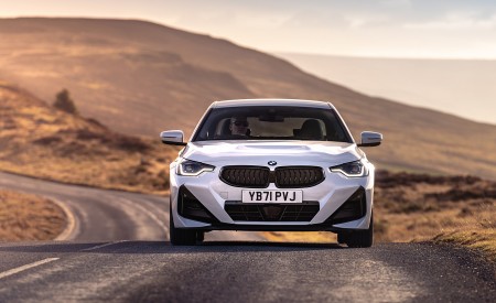 2022 BMW 2 Series 220i Coupé (UK-Spec) Front Wallpapers 450x275 (46)