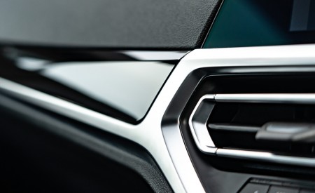 2022 BMW 2 Series 220i Coupé (UK-Spec) Interior Detail Wallpapers 450x275 (74)