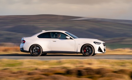2022 BMW 2 Series 220i Coupé (UK-Spec) Side Wallpapers 450x275 (49)