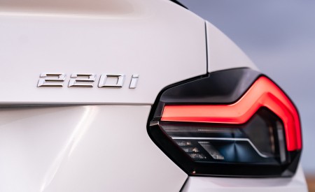 2022 BMW 2 Series 220i Coupé (UK-Spec) Tail Light Wallpapers 450x275 (61)