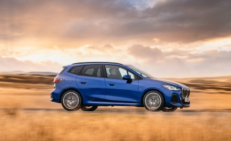 2022 BMW 2 Series 223i Active Tourer (UK-Spec) Side Wallpapers 450x275 (12)