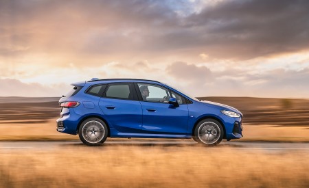 2022 BMW 2 Series 223i Active Tourer (UK-Spec) Side Wallpapers 450x275 (11)