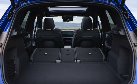 2022 BMW 2 Series 223i Active Tourer (UK-Spec) Trunk Wallpapers 450x275 (39)