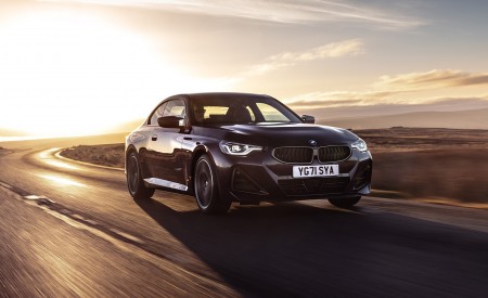 2022 BMW 2 Series M240i Coupé (UK-Spec) Front Three-Quarter Wallpapers 450x275 (8)