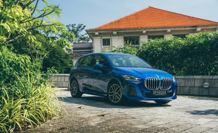2022 BMW 218i Active Tourer M Sport Launch Edition Front Three-Quarter Wallpapers 450x275 (37)