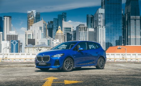 2022 BMW 218i Active Tourer M Sport Launch Edition Front Three-Quarter Wallpapers  450x275 (33)