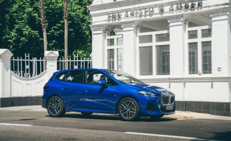 2022 BMW 218i Active Tourer M Sport Launch Edition Front Three-Quarter Wallpapers 450x275 (29)