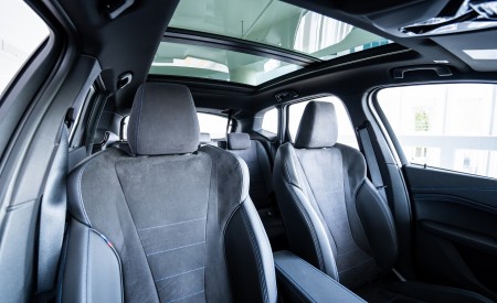 2022 BMW 218i Active Tourer M Sport Launch Edition Panoramic Roof Wallpapers 450x275 (70)