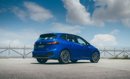 2022 BMW 218i Active Tourer M Sport Launch Edition Rear Three-Quarter Wallpapers  450x275 (21)