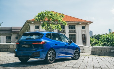 2022 BMW 218i Active Tourer M Sport Launch Edition Rear Three-Quarter Wallpapers 450x275 (38)