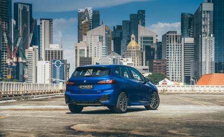 2022 BMW 218i Active Tourer M Sport Launch Edition Rear Three-Quarter Wallpapers 450x275 (36)