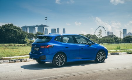 2022 BMW 218i Active Tourer M Sport Launch Edition Rear Three-Quarter Wallpapers 450x275 (30)