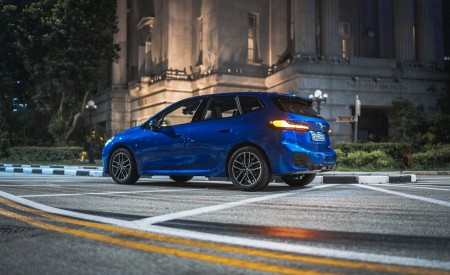 2022 BMW 218i Active Tourer M Sport Launch Edition Rear Three-Quarter Wallpapers 450x275 (59)