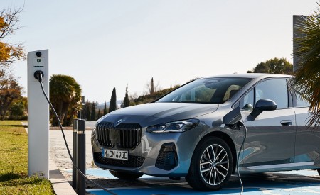 2022 BMW 230e Active Tourer Charging Connector Wallpapers 450x275 (85)