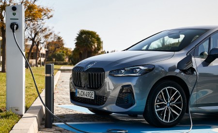 2022 BMW 230e Active Tourer Charging Connector Wallpapers 450x275 (86)